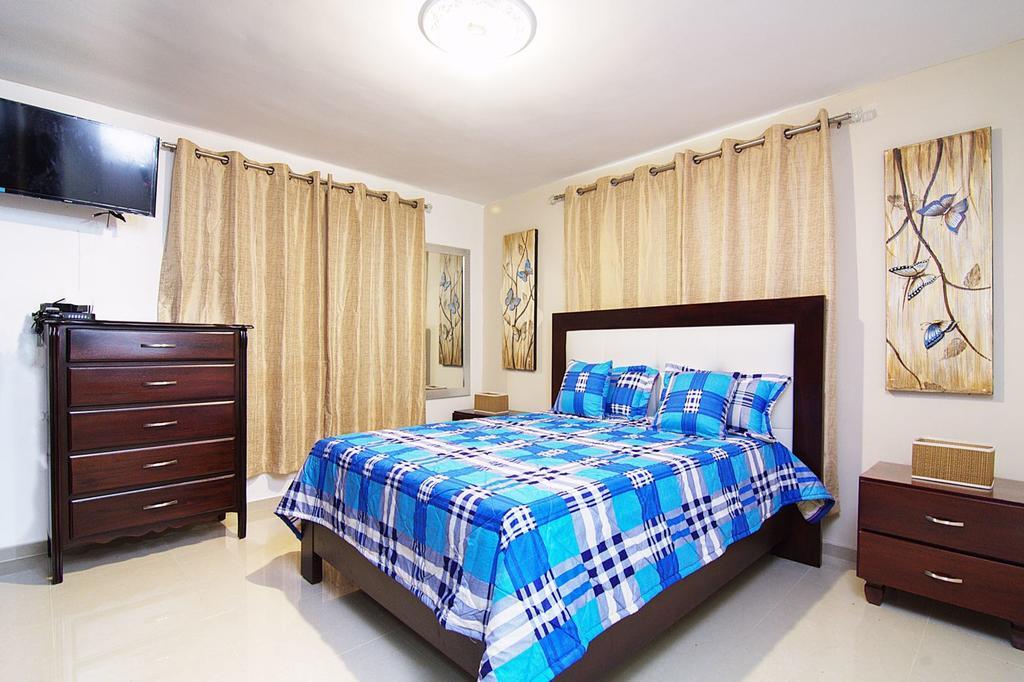 شقة سانتياغو دي لوس كاباليروس  في Blanco Vacation Properties المظهر الخارجي الصورة