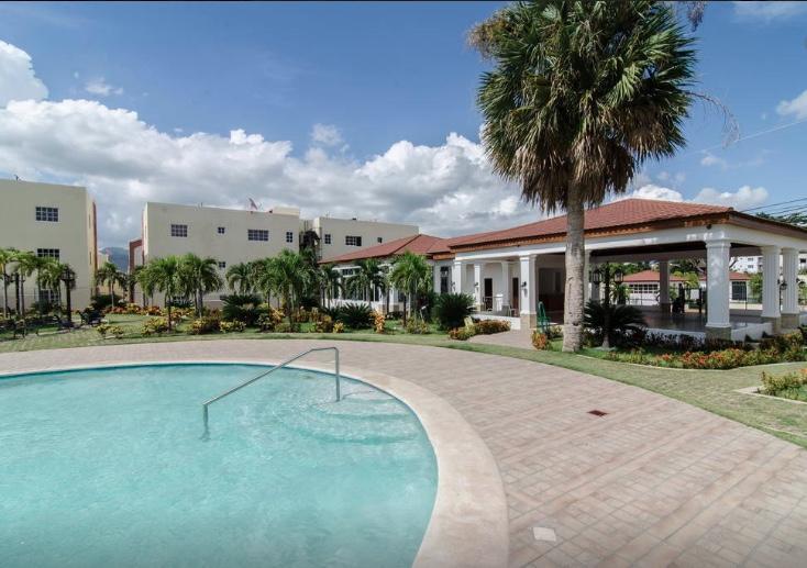 شقة سانتياغو دي لوس كاباليروس  في Blanco Vacation Properties المظهر الخارجي الصورة